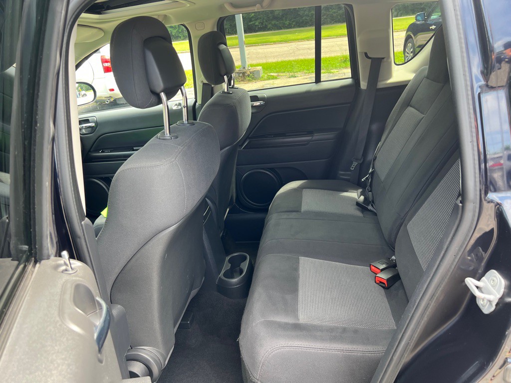 2011 Jeep Compass Image 10