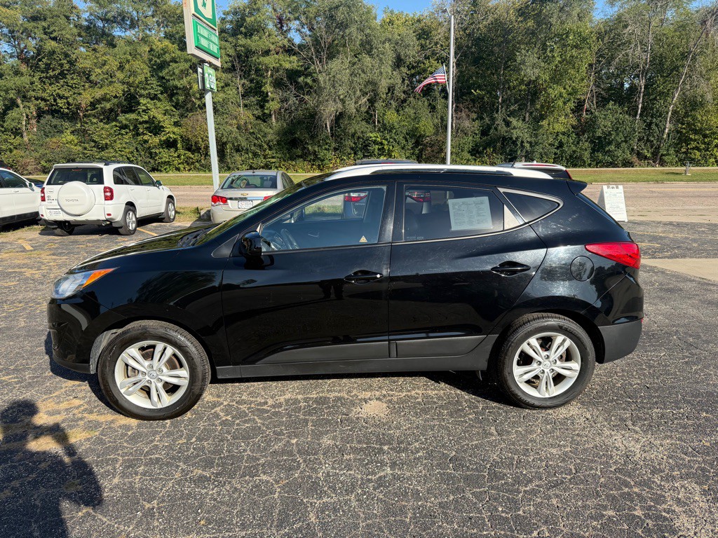2010 Hyundai Tucson Image 2
