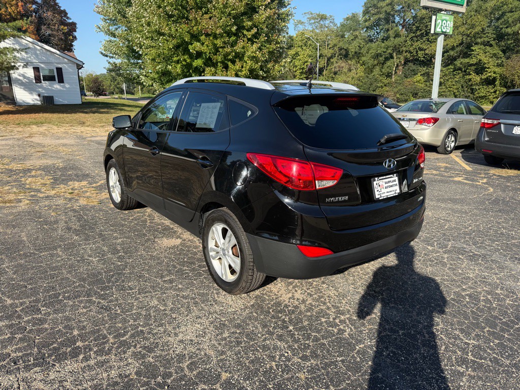 2010 Hyundai Tucson Image 3