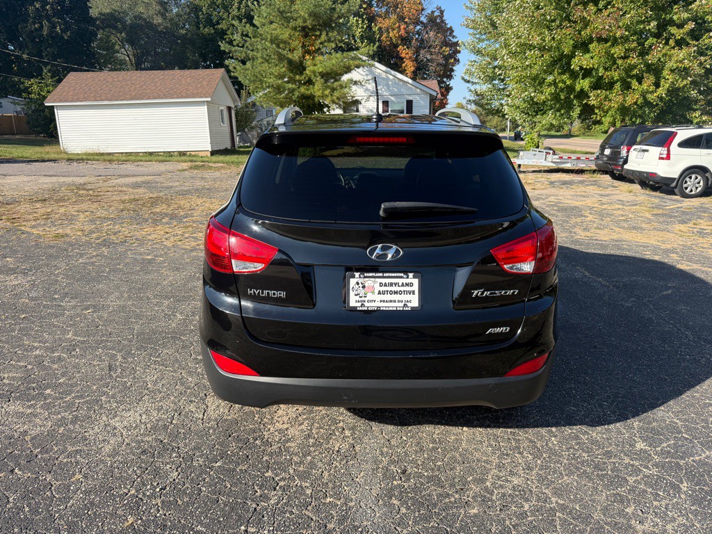 2010 Hyundai Tucson Image 4