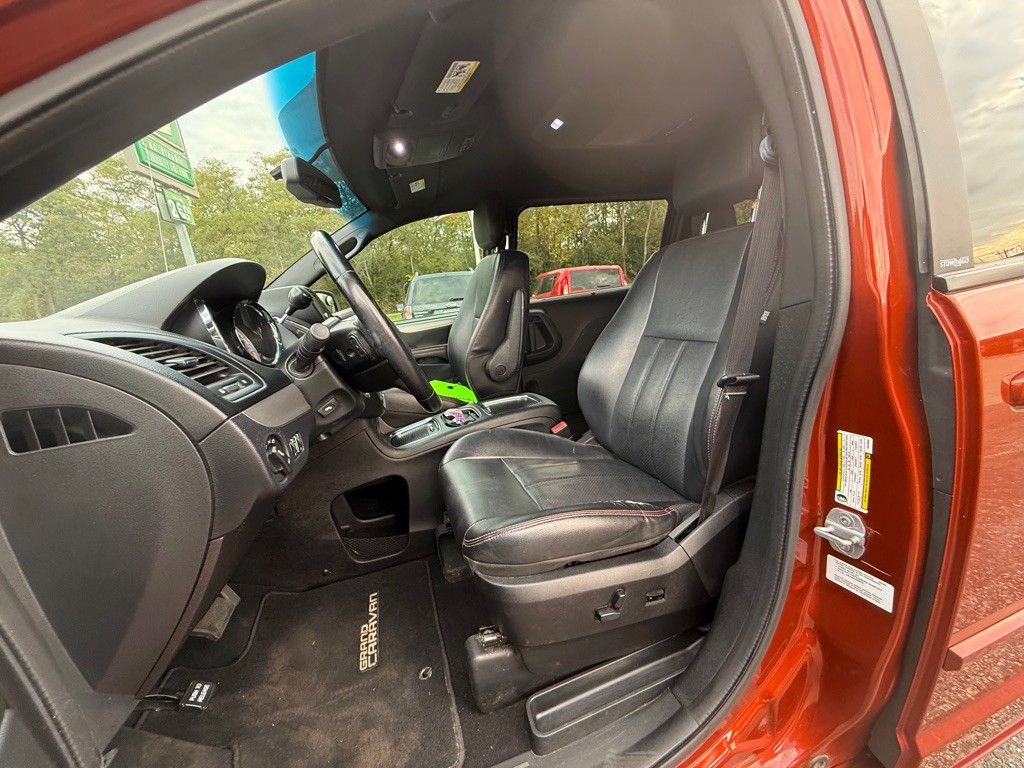 2012 Dodge Grand Caravan Image 10