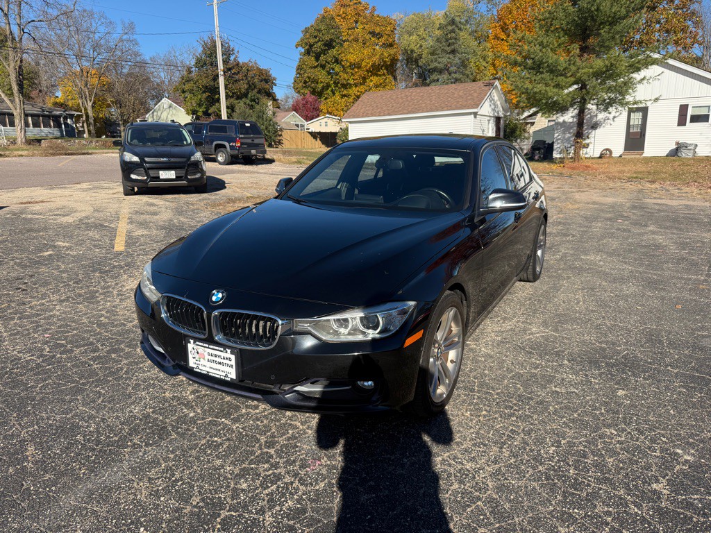 2013 BMW 3 Series Image 3