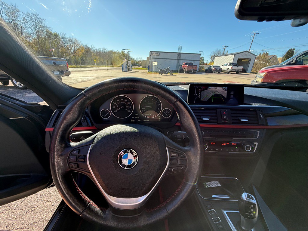 2013 BMW 3 Series Image 13