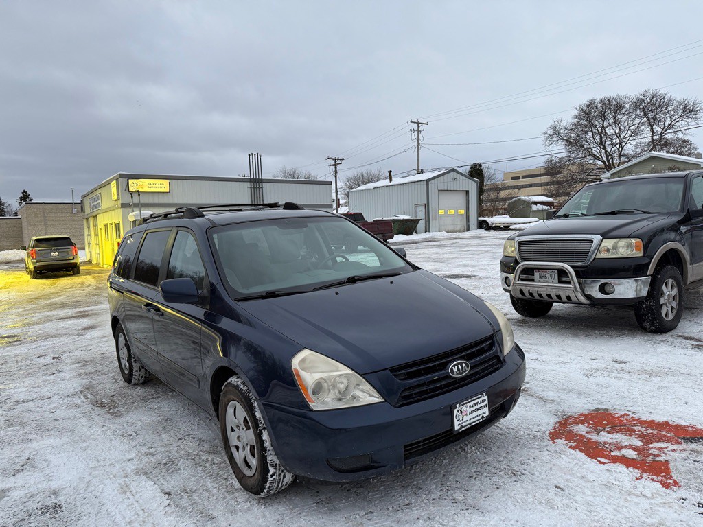 2008 Kia Sedona Image 2