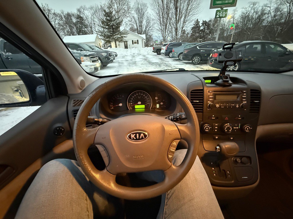 2008 Kia Sedona Image 13