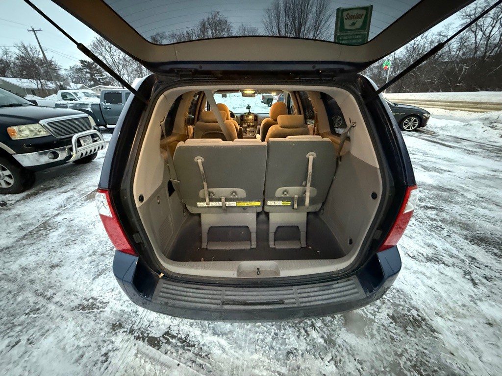 2008 Kia Sedona Image 16