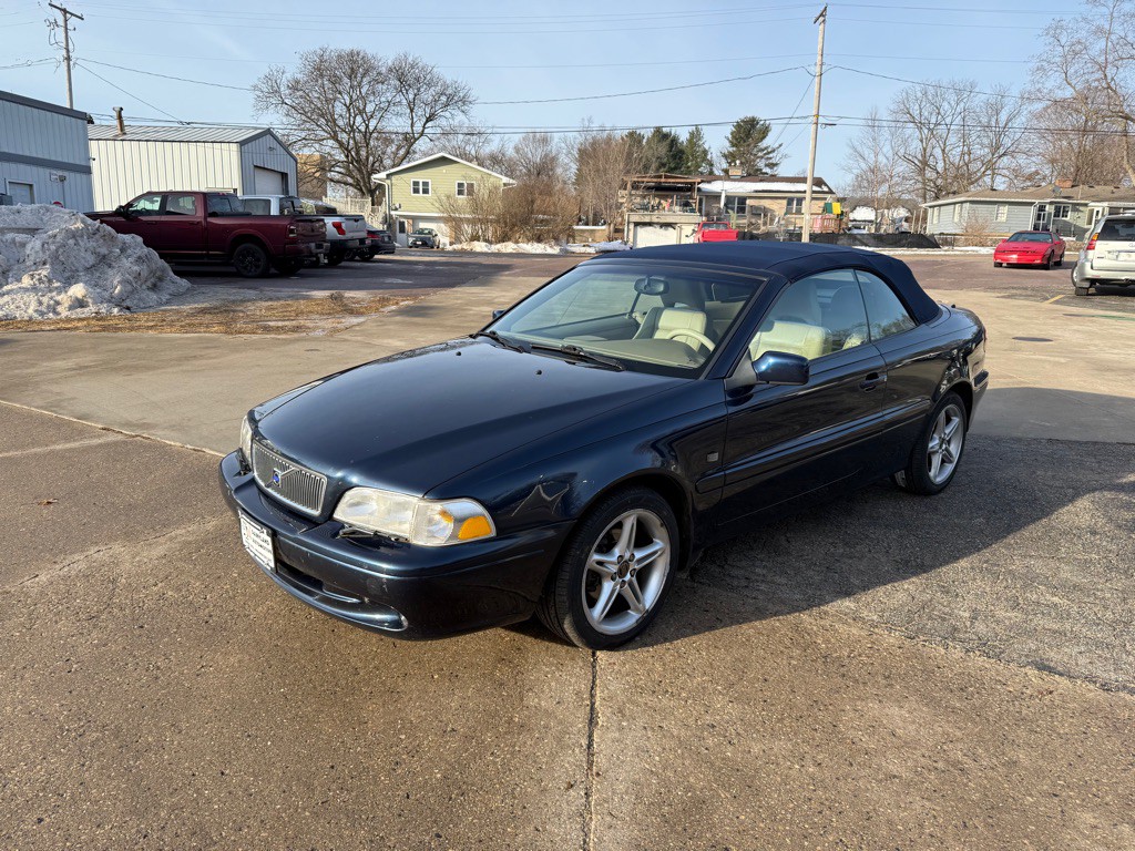 2001 Volvo C70 Image 11