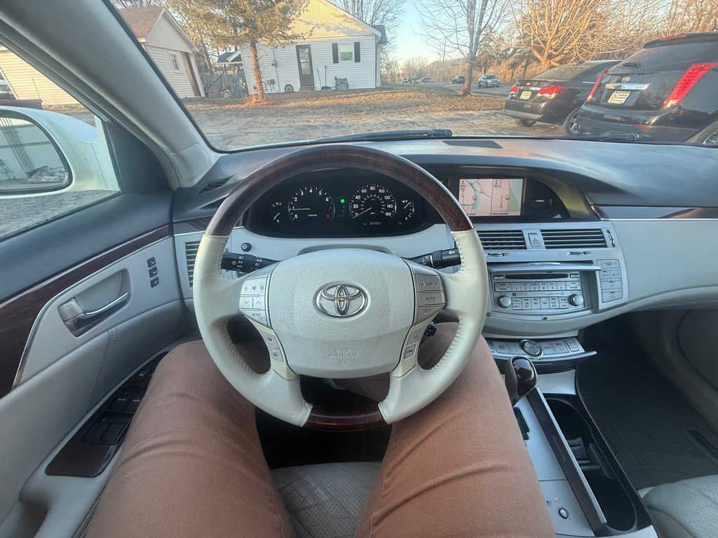 2009 Toyota Avalon Image 10