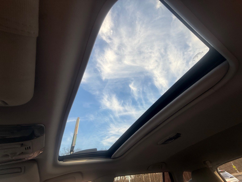 2010 Subaru Outback Image 12