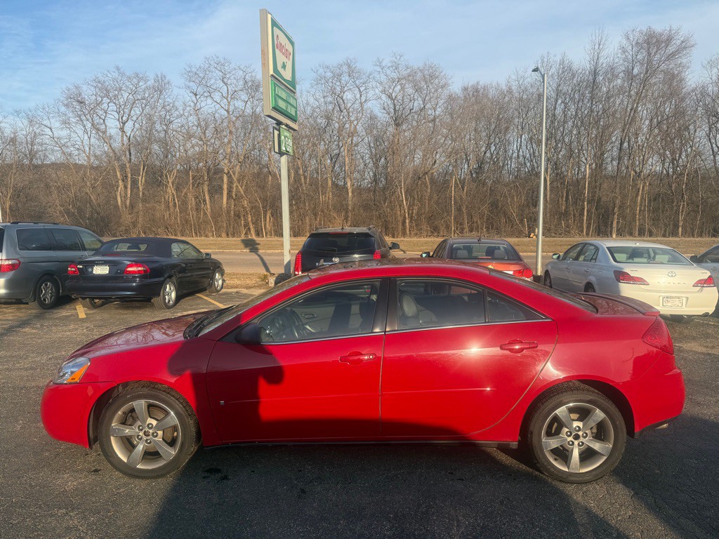 2007 Pontiac G6 Image 2