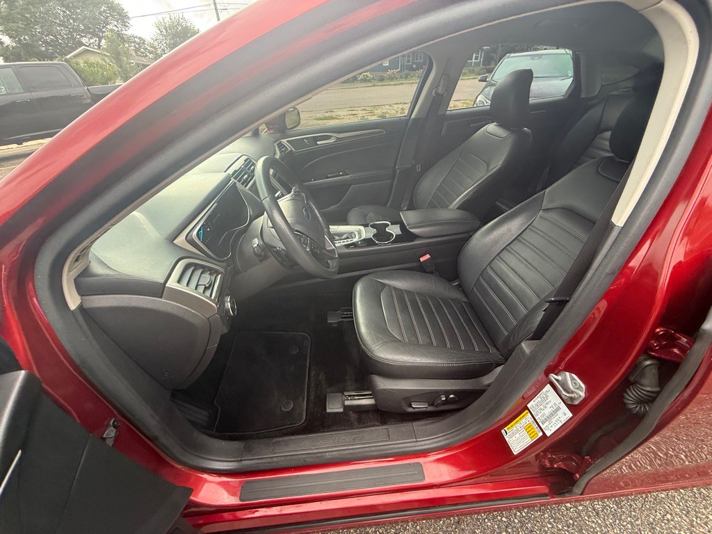 2016 Ford Fusion Image 9