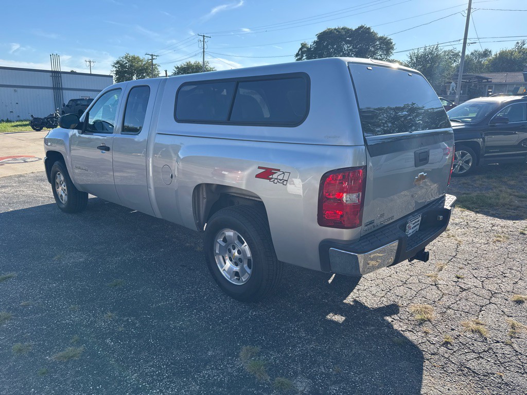 2011 Chevrolet Silverado 1500 Image 3