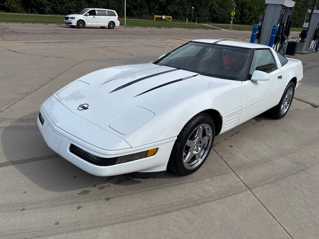 1994 Chevrolet Corvette Image 1