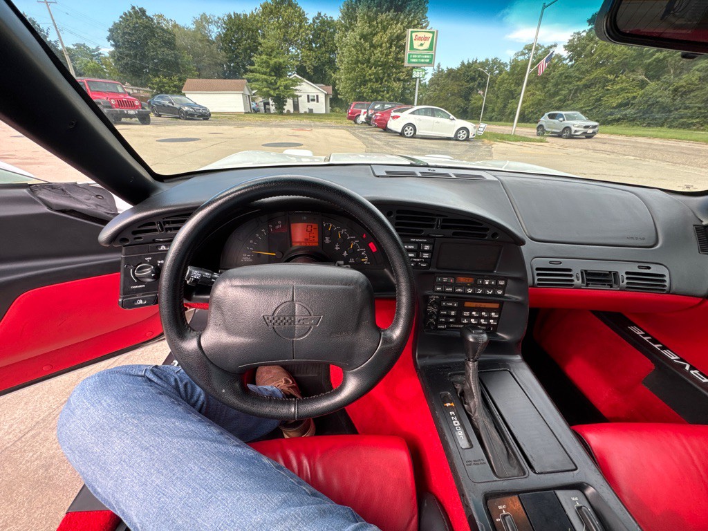 1994 Chevrolet Corvette Image 12