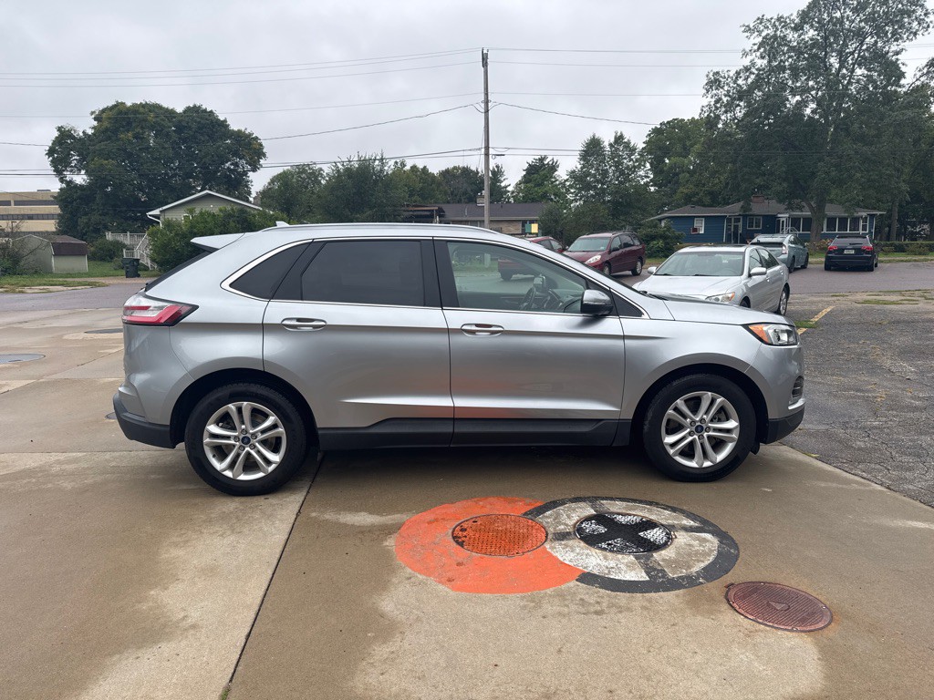 2020 Ford Edge Image 4