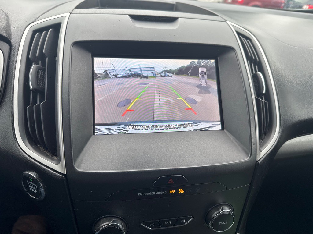 2020 Ford Edge Image 11