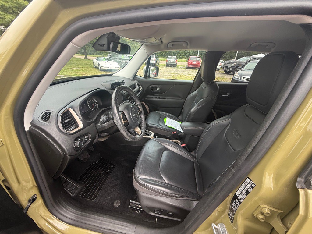 2015 Jeep Renegade Image 11