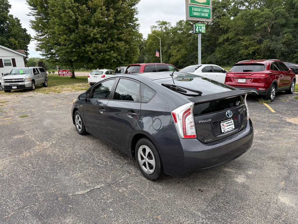2012 Toyota Prius Image 3