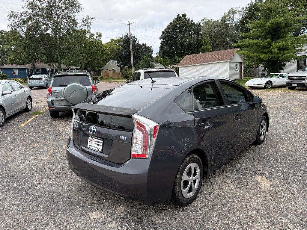 2012 Toyota Prius Image 7