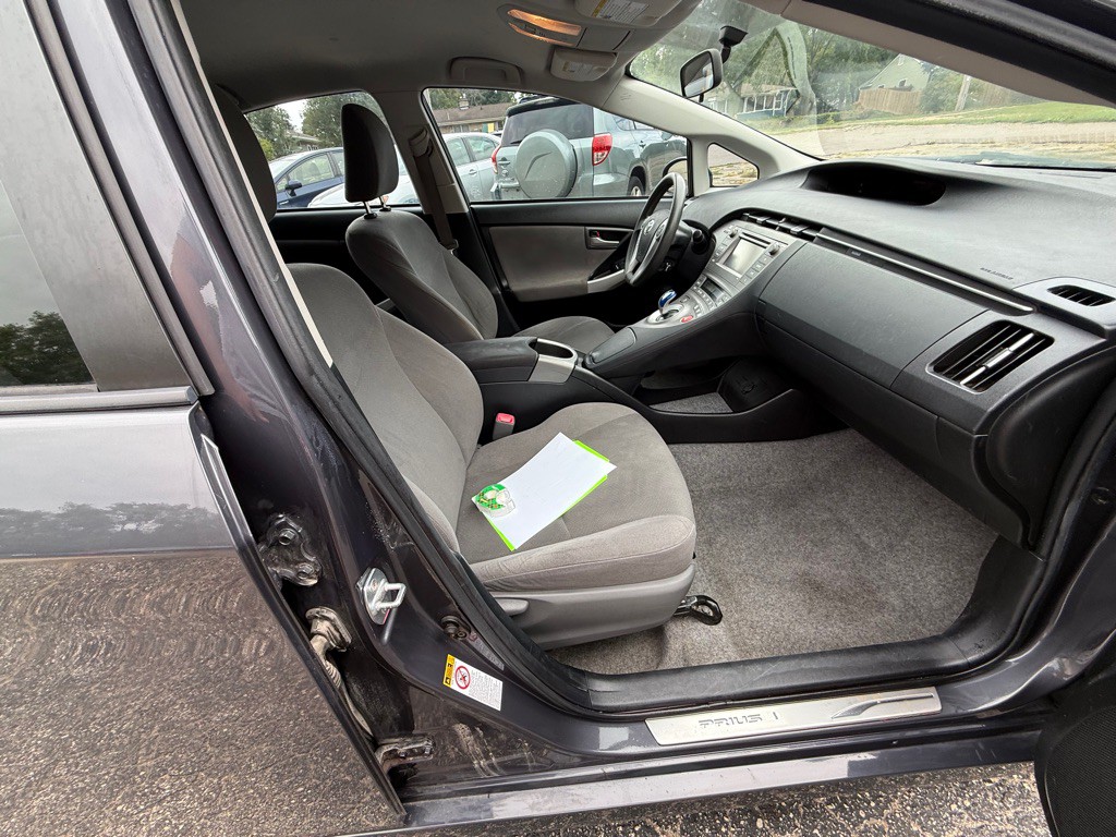 2012 Toyota Prius Image 9