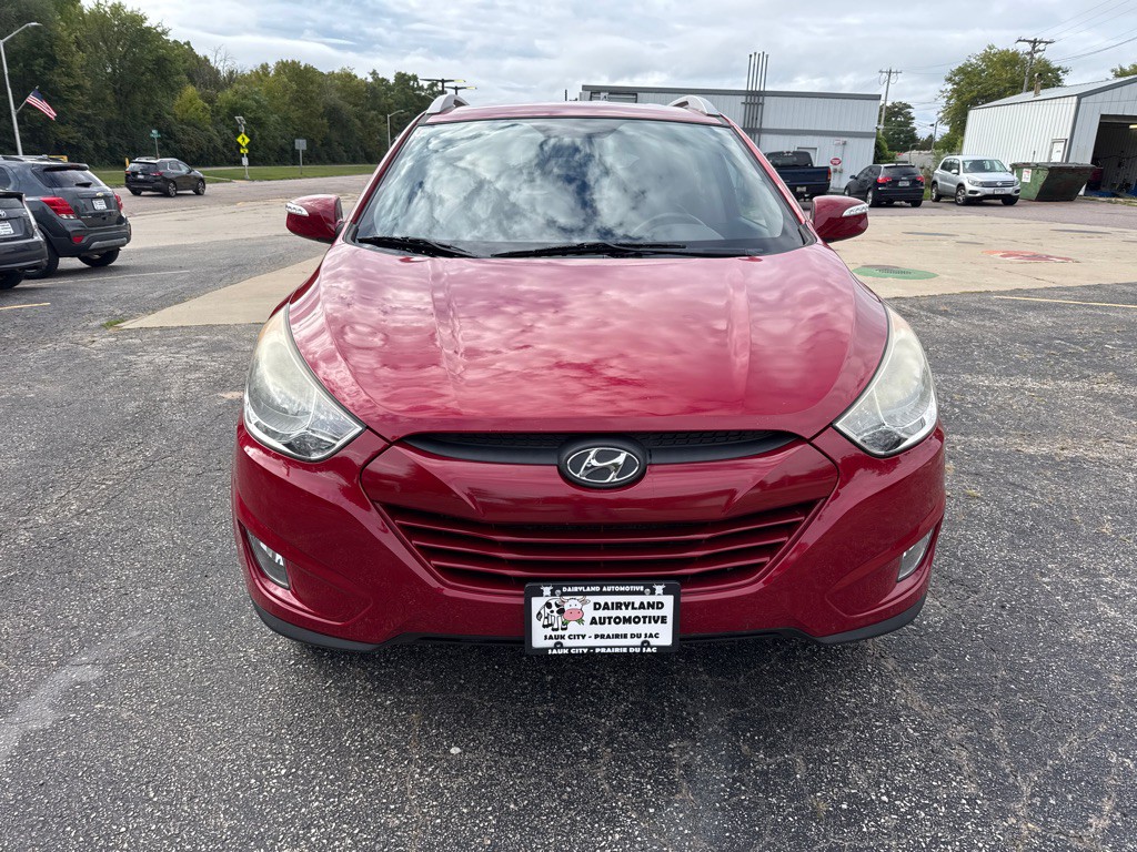2013 Hyundai Tucson Image 2