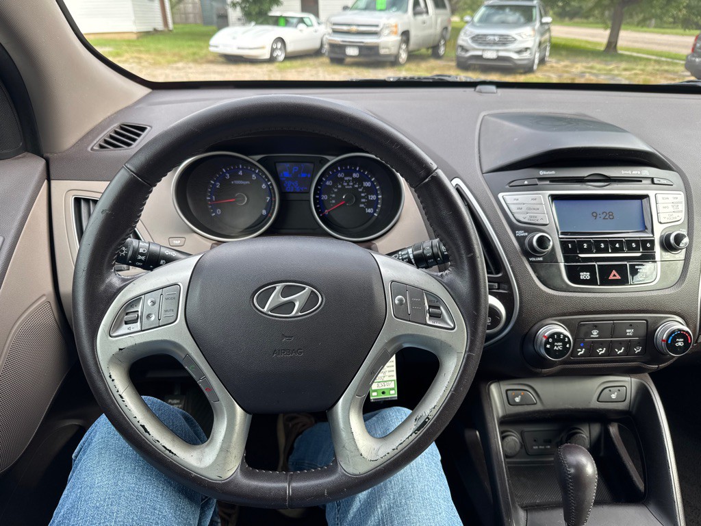 2013 Hyundai Tucson Image 10