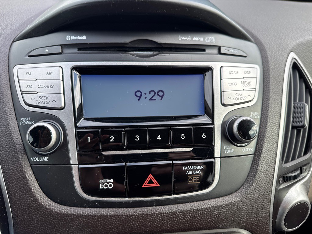 2013 Hyundai Tucson Image 12