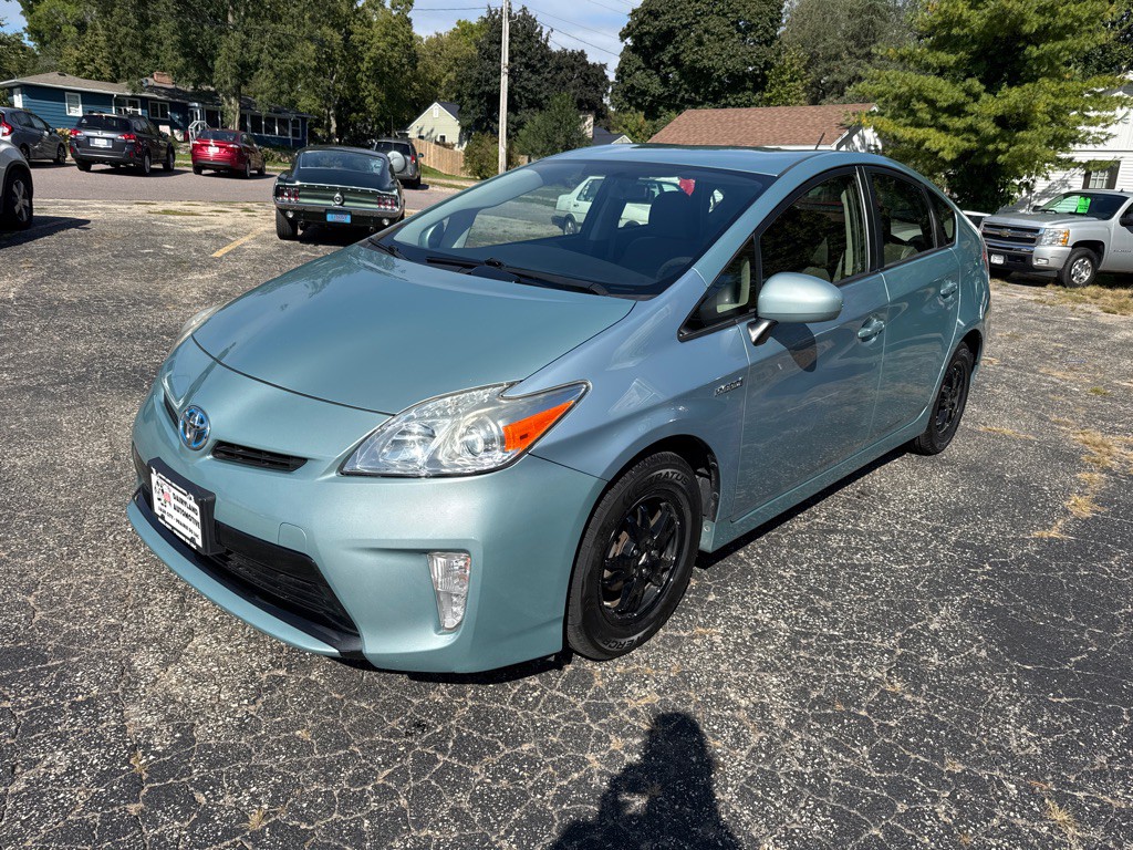 2013 Toyota Prius Image 1