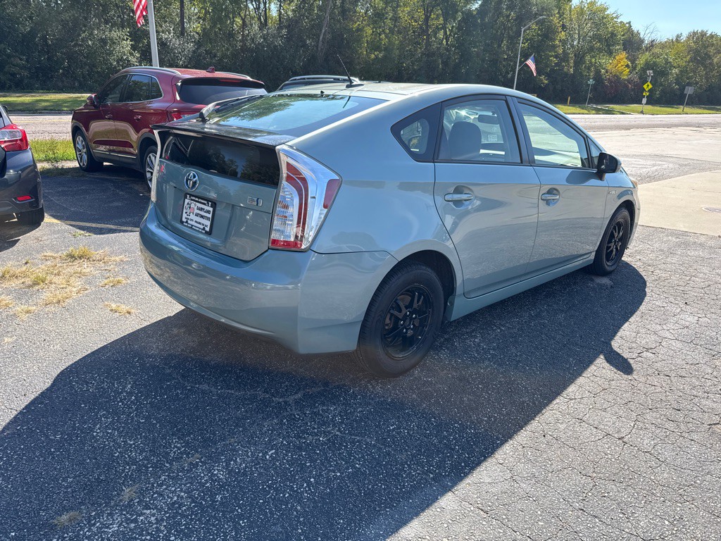 2013 Toyota Prius Image 5