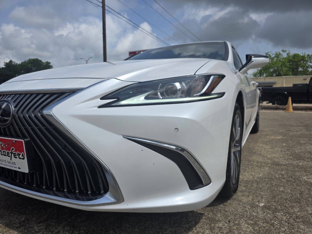 2021 Lexus ES 350 Image 4