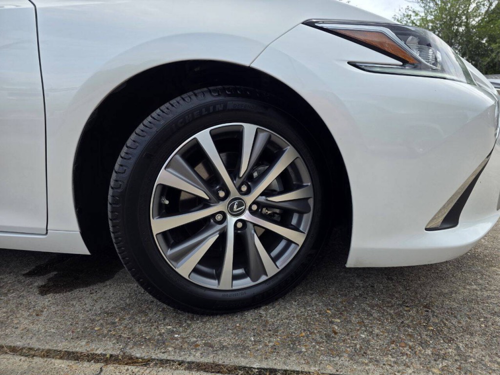 2021 Lexus ES 350 Image 42