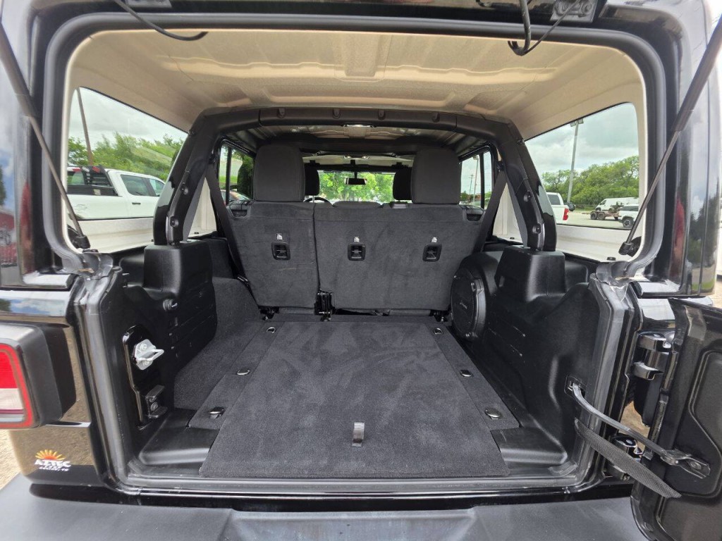 2021 Jeep Wrangler Unlimited Image 24
