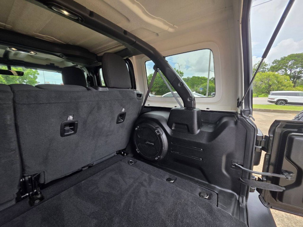 2021 Jeep Wrangler Unlimited Image 25