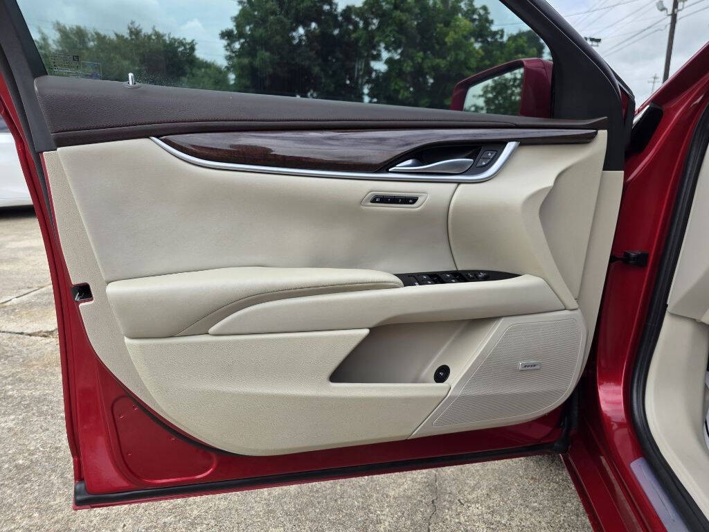 2015 Cadillac XTS Image 28