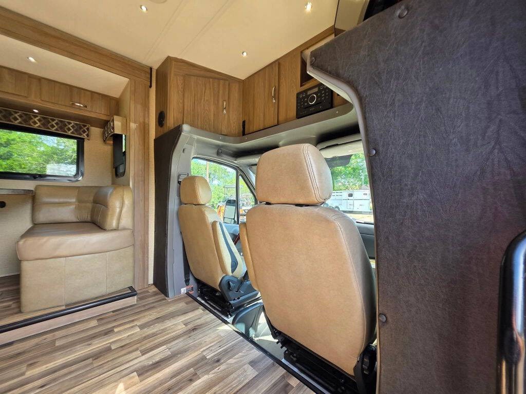 2016 Mercedes-Benz Sprinter Image 19