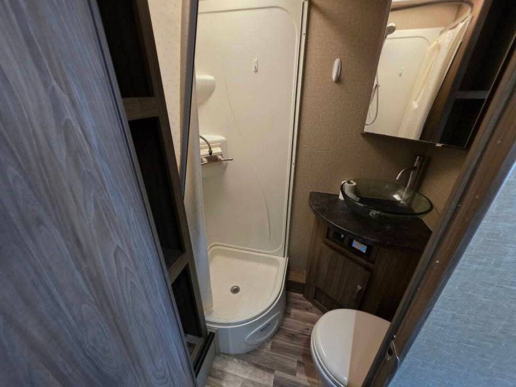 2016 Mercedes-Benz Sprinter Image 28
