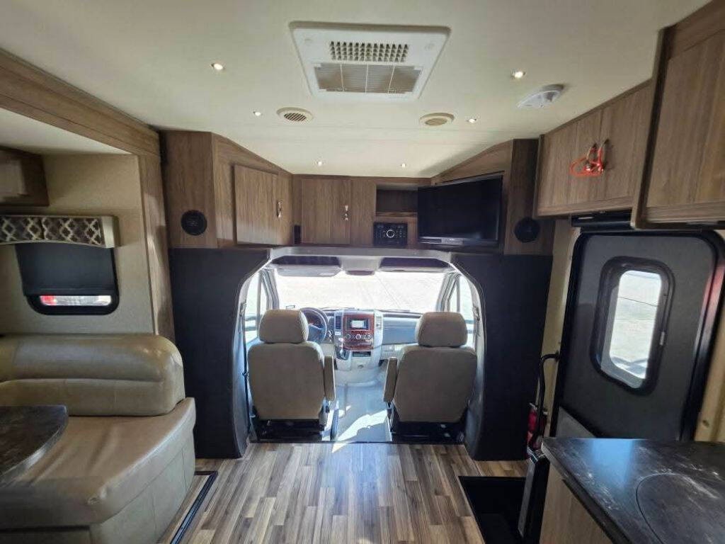 2016 Mercedes-Benz Sprinter Image 30