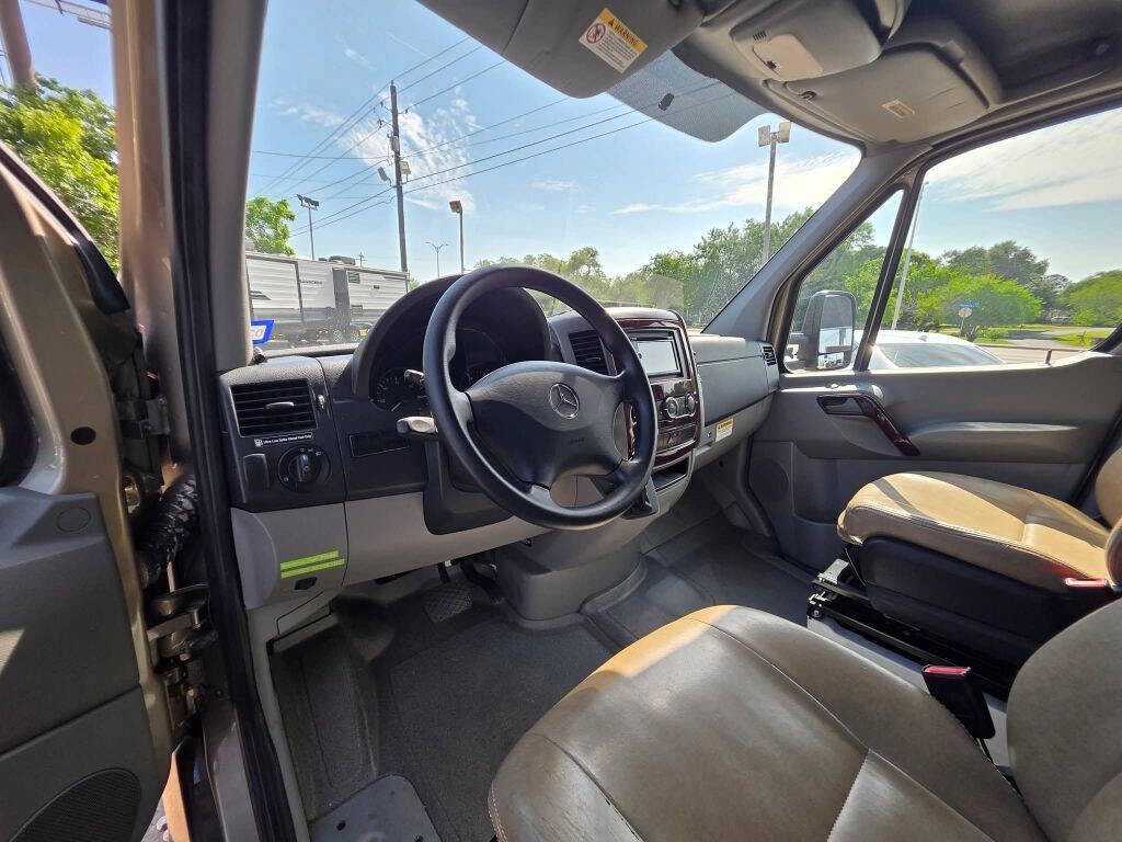 2016 Mercedes-Benz Sprinter Image 38