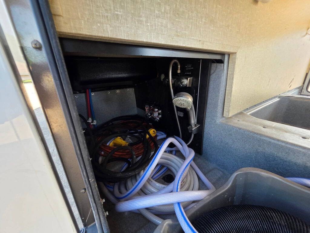 2016 Mercedes-Benz Sprinter Image 41