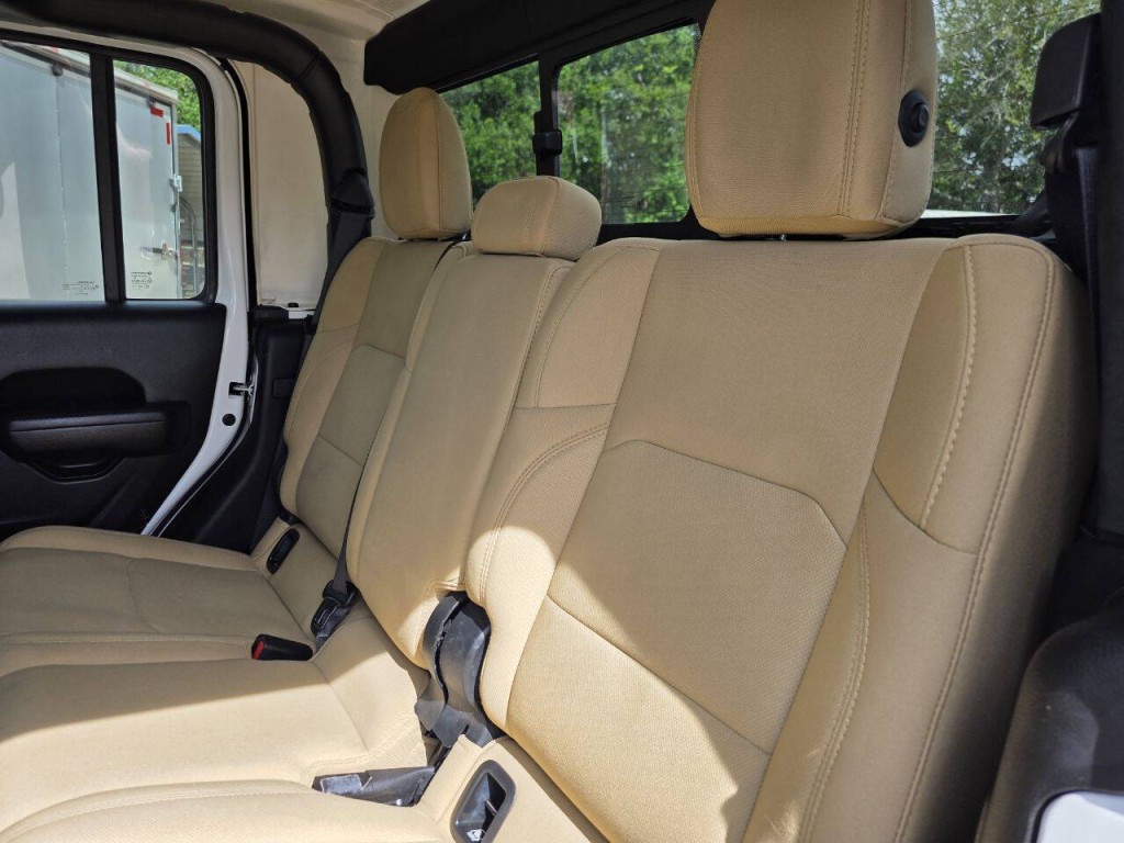 2023 Jeep Gladiator Image 13