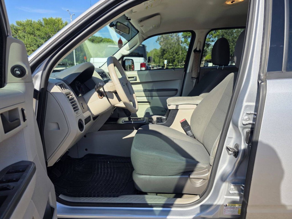 2011 Ford Escape Image 13