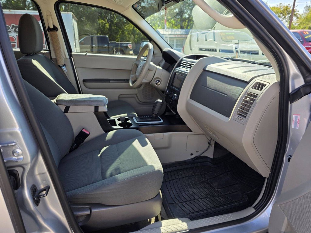 2011 Ford Escape Image 36