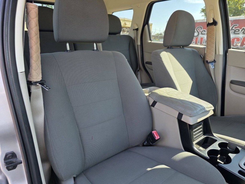 2011 Ford Escape Image 38