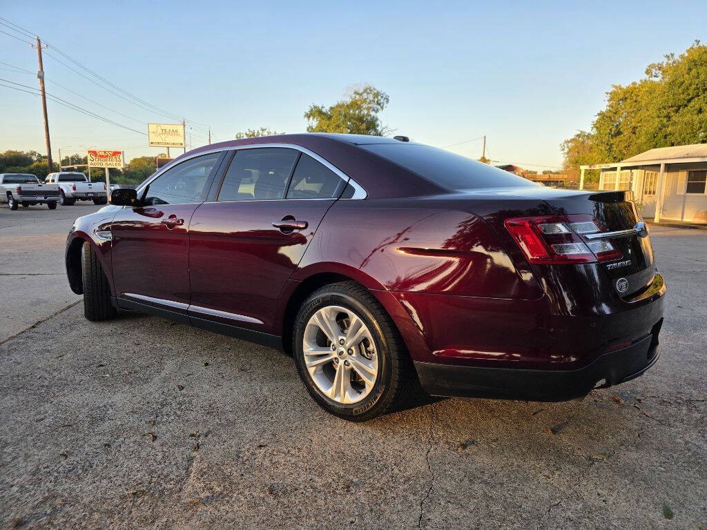 2018 Ford Taurus Image 3