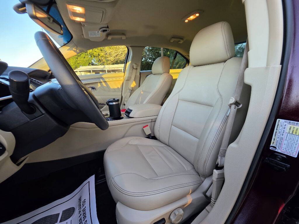 2018 Ford Taurus Image 6