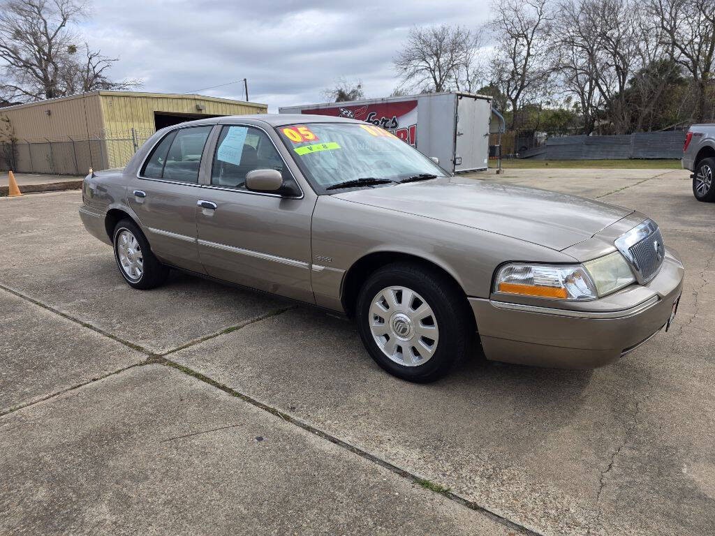 2005 Mercury Grand Marquis Image 6