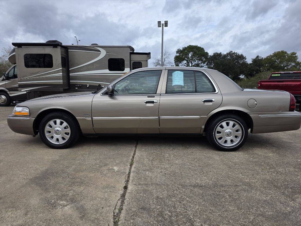 2005 Mercury Grand Marquis Image 11