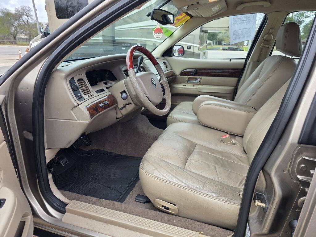 2005 Mercury Grand Marquis Image 17