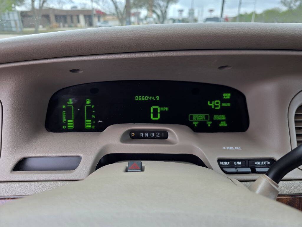 2005 Mercury Grand Marquis Image 21