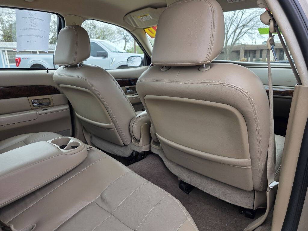 2005 Mercury Grand Marquis Image 27